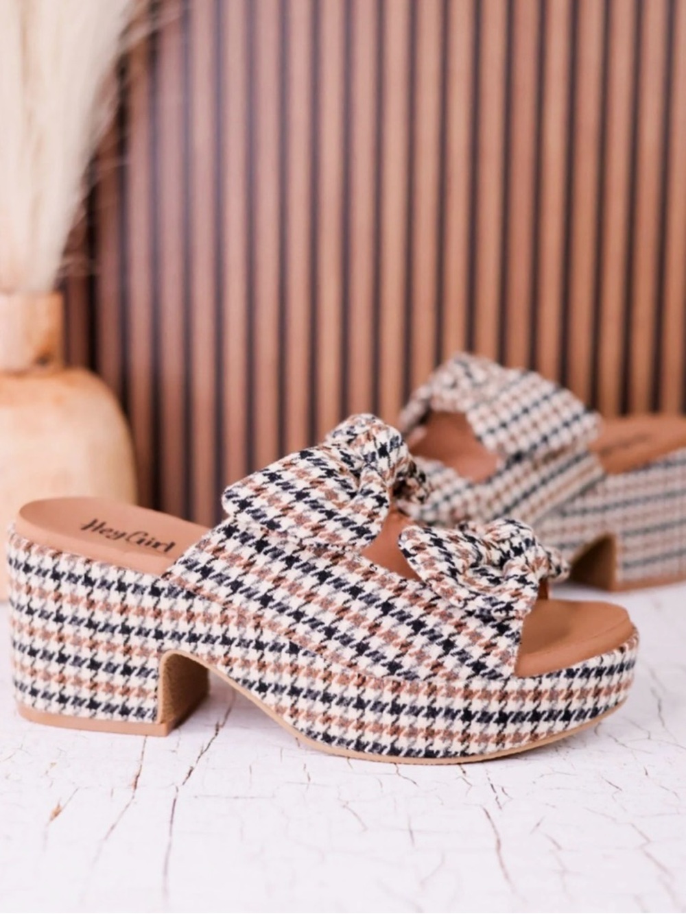 Corky’s Hey Girl Houndstooth Put A Bow On It Block Heel Sandals-Size 10-New